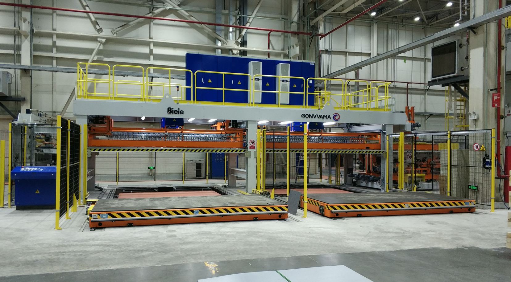Lines for processing sheet (folding, automatic loading and unloading, etc) Stackers for sheet processing lines